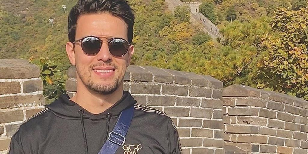 Thiago Salvático enlouqueceu os seguidores com foto sem camisa (Imagem: Reprodução)