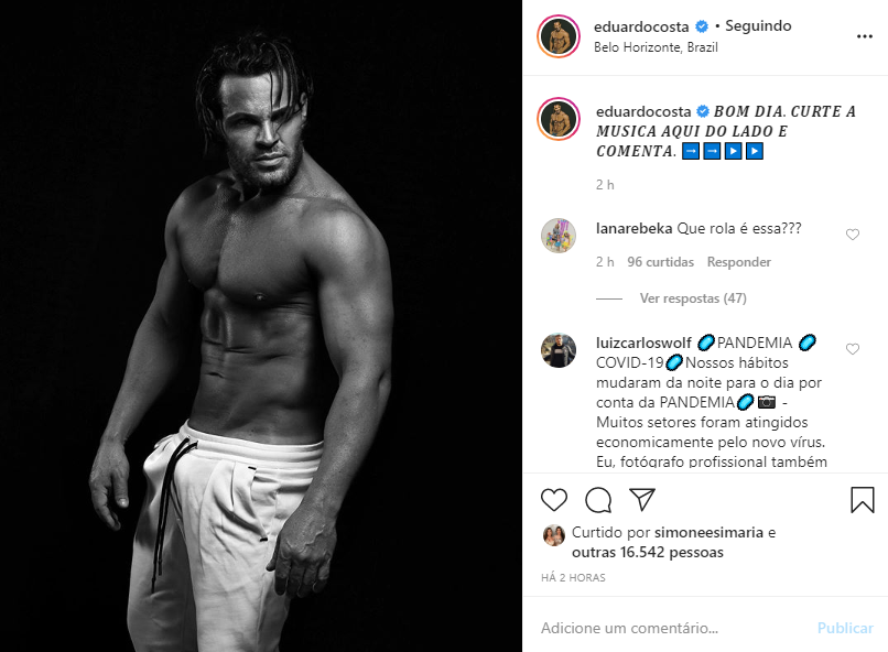 Eduardo Costa exibiu um voluma nada discreto no meio das pernas (Foto: Reprodução)