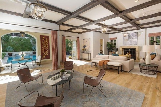 Propriedade onde Brad Pitt e Jennifer Aniston viveram (Foto: Reprodução)