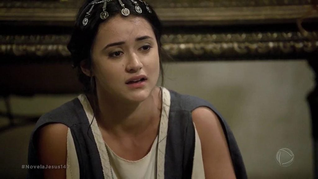 Temina sofre em cena da novela de Jesus 