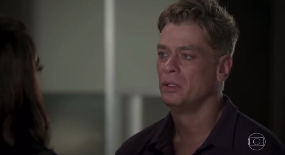 Arthur chora na novela Totalmente Demais