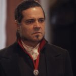 Bonifácio faz autoreclusão em Novo Mundo (Foto: Reprodução/Globo)