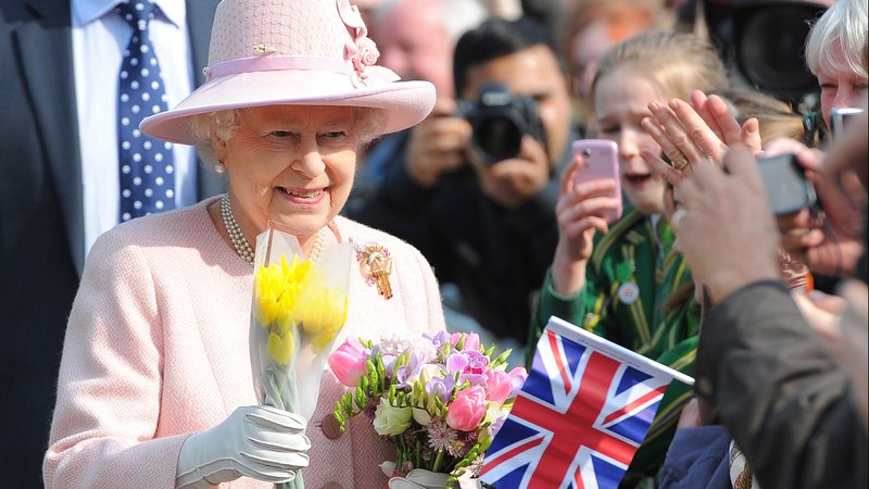 Em meio à pandemia, rainha Elizabeth II viaja para a Escócia (Foto: Reprodução) 