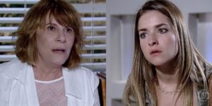 Danielle (Renata Sorrah) sofre com perseguição de Beatriz (Monique Alfradique) em Fina Estampa (Foto: Reprodução/Globo)