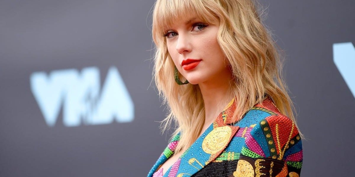 Taylor Swift paga faculdade de fã (Foto: Reprodução)