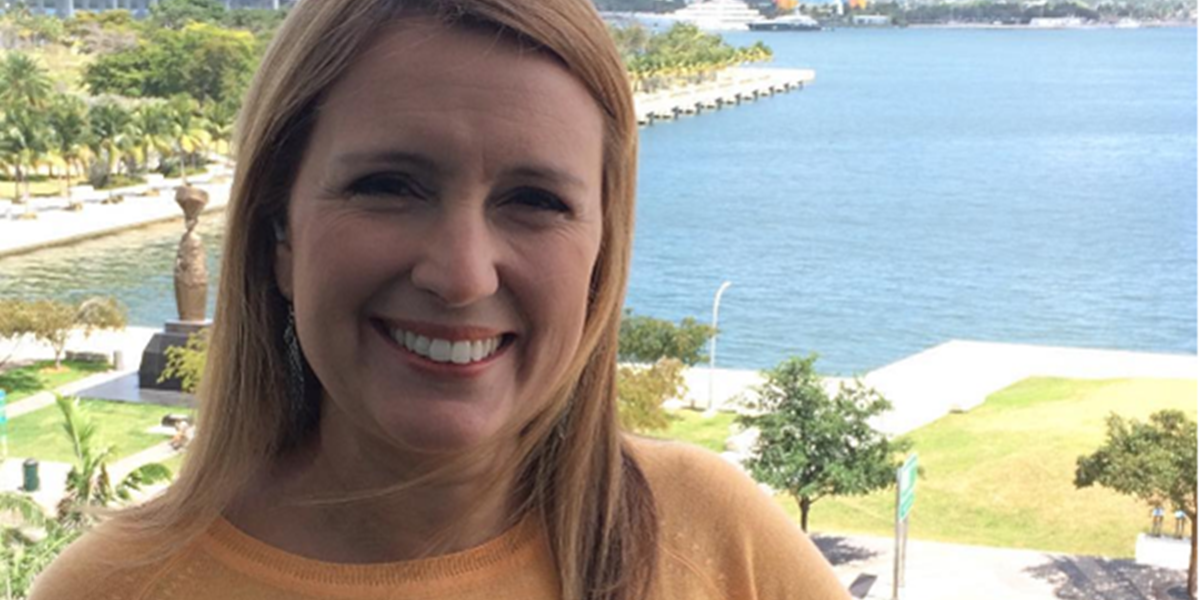 A apresentadora Tina Roma, que passa a ter dois programas de rádio direto dos Estados Unidos (Foto: Reprodução/Instagram)