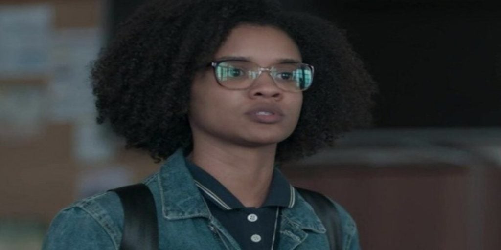 Ellen sofrerá um ataque brutal em seu novo colégio em Malhação
