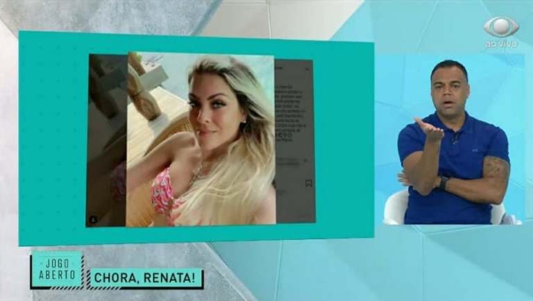 Denílson comentou foto de Renata Fan de biquíni ao vivo na Band (Reprodução)
