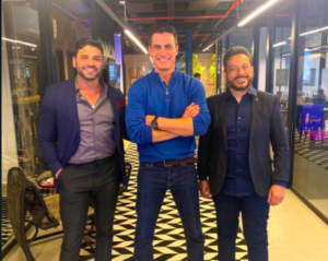 Casagrande chega ao Brasil para inauguração do Coffee Shop(Foto:Divulgação)