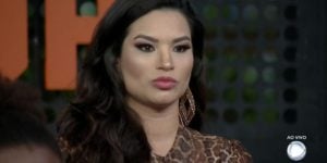 Raissa Barbosa ficou furiosa com Lucas Selfie (Foto: Reprodução)