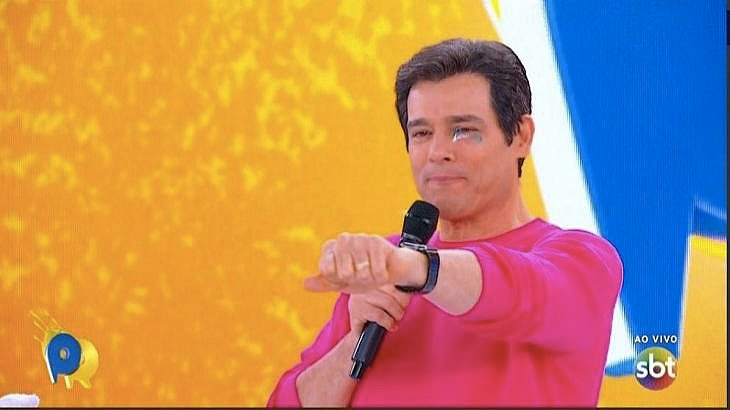 Celso Portiolli comanda o 'Passa ou Repassa', dentro do 'Domingo Legal' (Foto: reprodução/SBT)