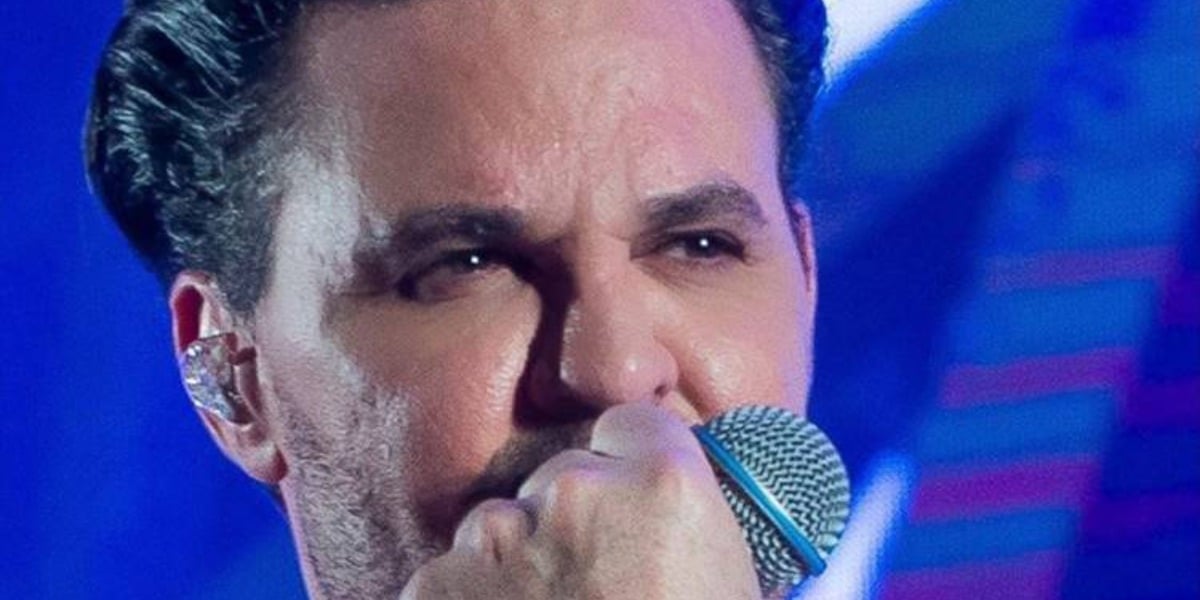 http://tvfoco.uai.com.br/wp-content/uploads/2015/05/Daniela-Mercury.jpg