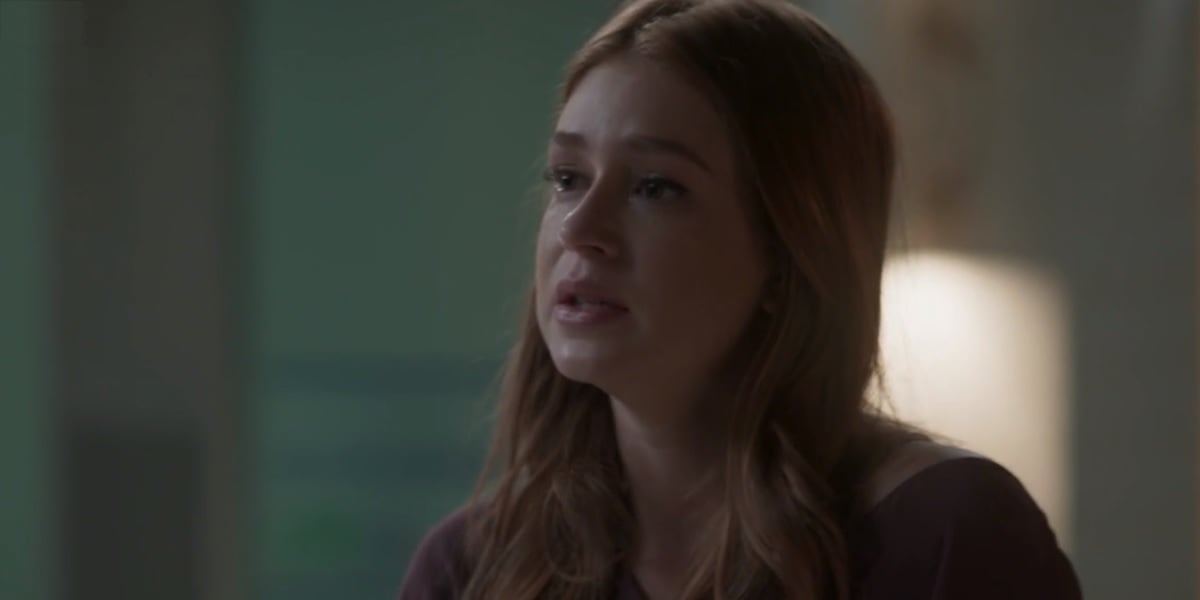 Eliza conta o ocorrido em Totalmente Demais 