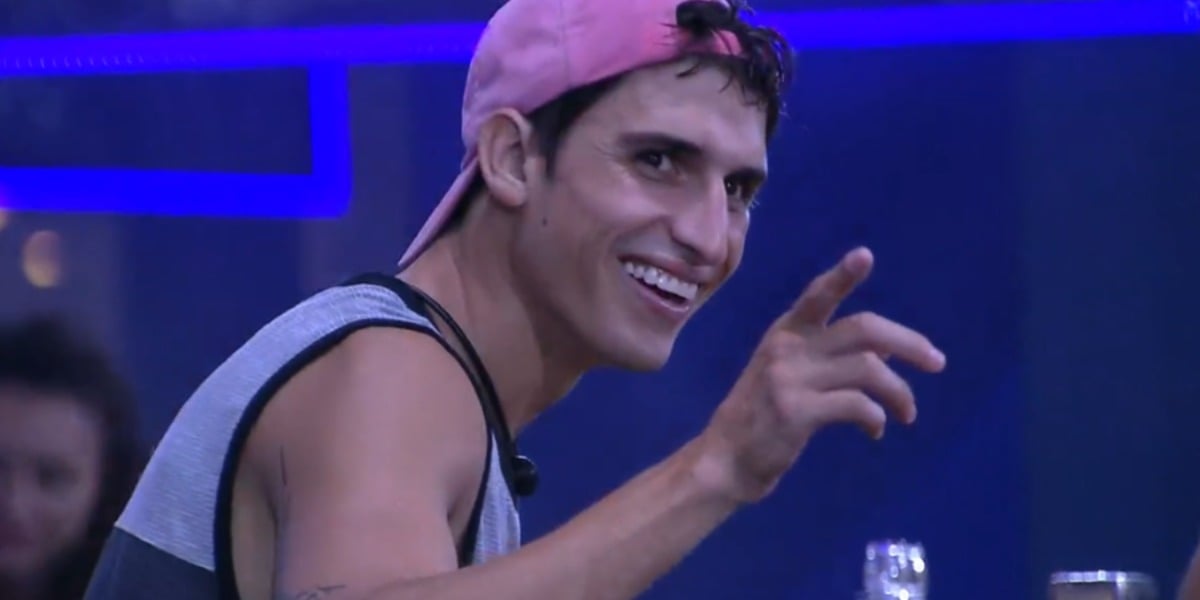 Felipe Prior reclama de esquecimento da Rede Globo após acusações (Foto: Reprodução)