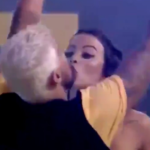 A Fazenda 12: Lipe e Victória Villarim, comprometidos, aparecem em foto se beijando e público fica chocado: “Apaga”