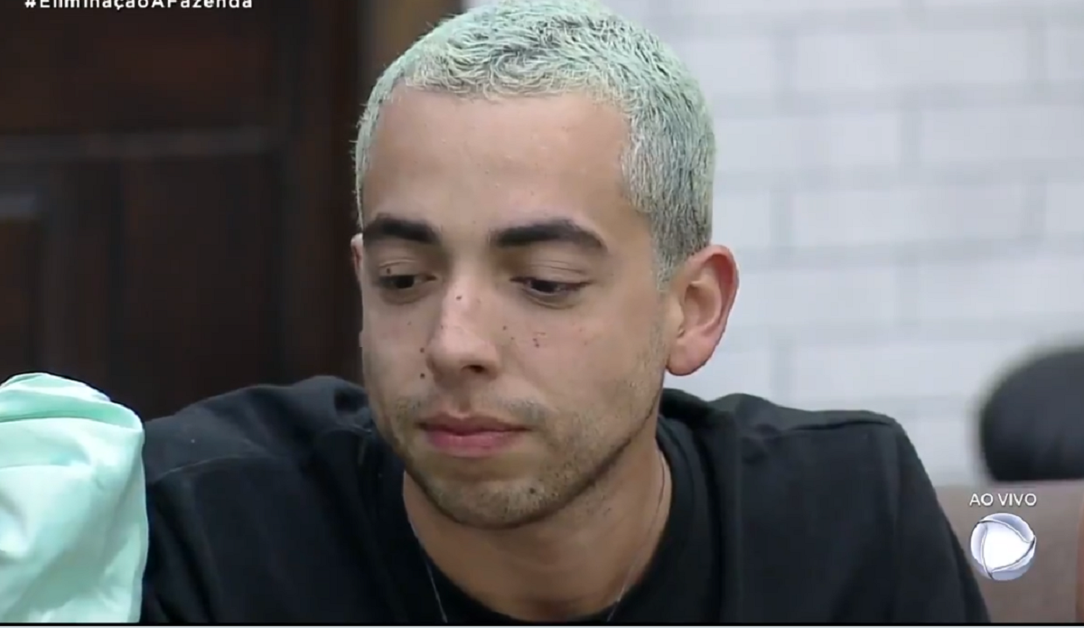 Lucas Selfie no reality show da Record TV (Foto: Reprodução) A Fazenda