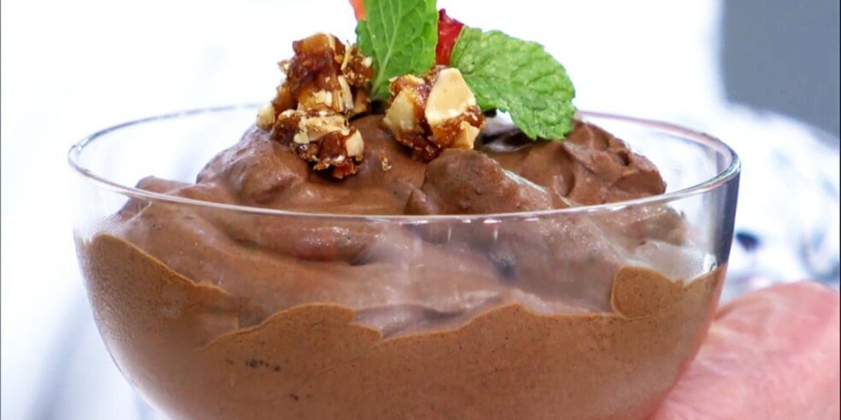 Mousse de chocolate com pé de moleque feito por Ana Maria Braga no Mais Você de hoje (Foto: Reprodução)