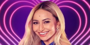 Sabrina Sato fez bons números de audiência com o Game dos Clones na Record (Foto: Reprodução)