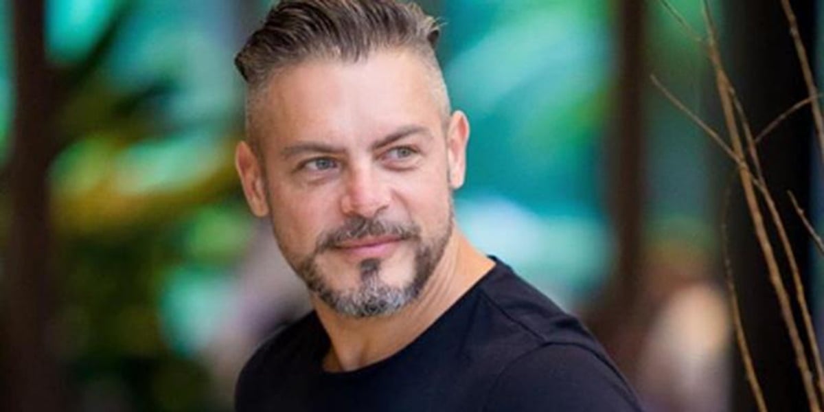 Luigi Baricelli precisou realizar uma cirurgia em seu braço após exame (Foto: Reprodução)