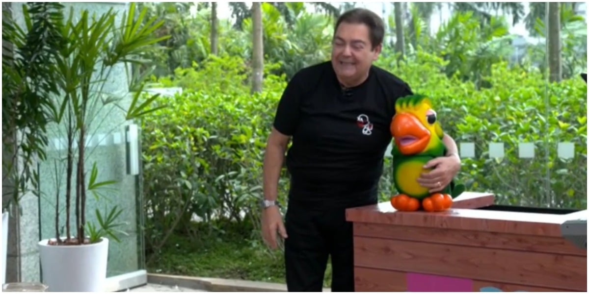 Faustão e o papagaio Louro José - Foto: Reprodução