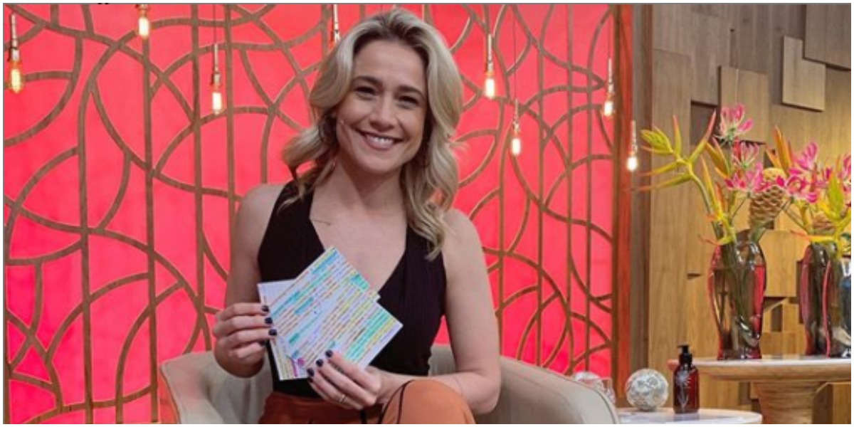 http://tvfoco.uai.com.br/wp-content/uploads/2015/05/Daniela-Mercury.jpg