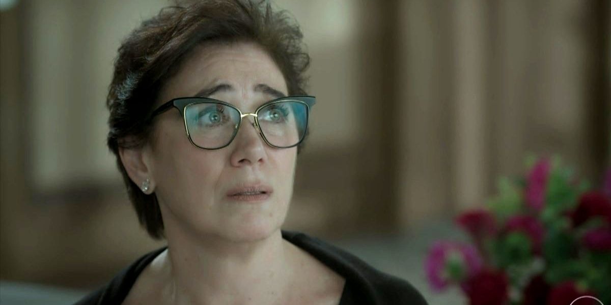 Silvana de A Força do Querer com cara de desespero