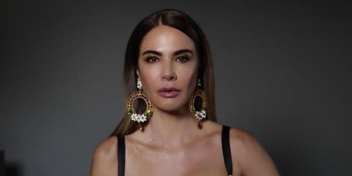 Luciana Gimenez na RedeTV!(Foto: Iude) 