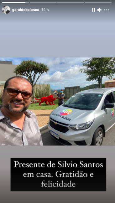 Geraldo Luis recebe presente de Silvio Santos (Reprodução)