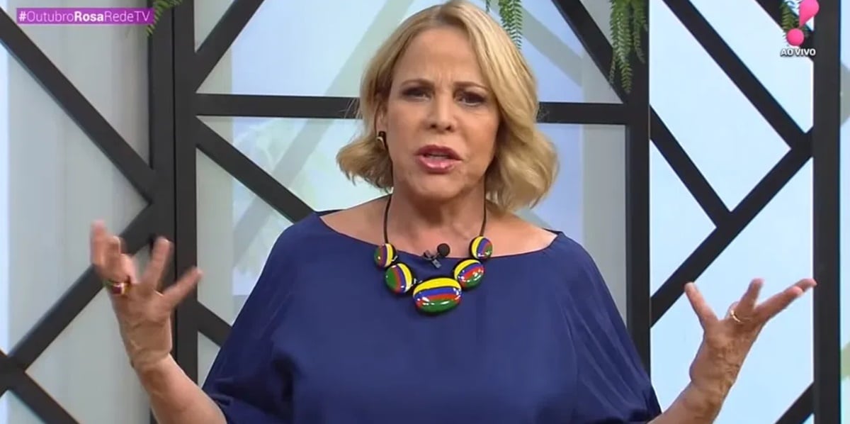 Claudete Troiano expôs caixa com mimos no Instagram (Foto: Reprodução)