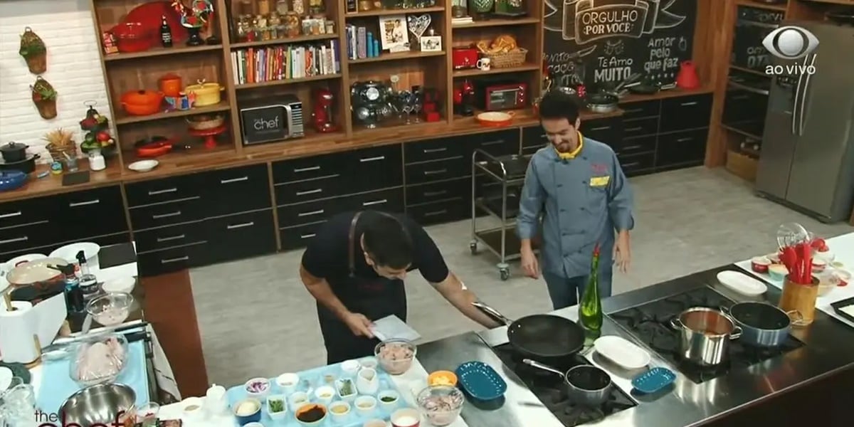 Edu Guedes sofreu com falta de gás ao vivo em programa (Foto: Reprodução)
