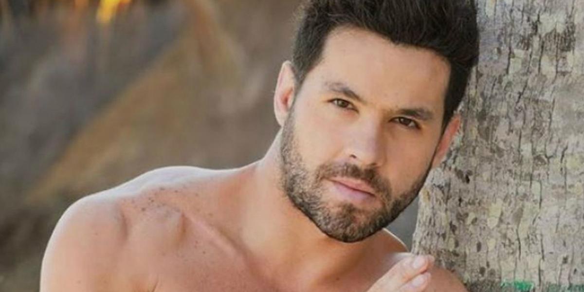 Eleazar Gómez foi preso acusado de agredir ex-namorada (Foto: Reprodução)