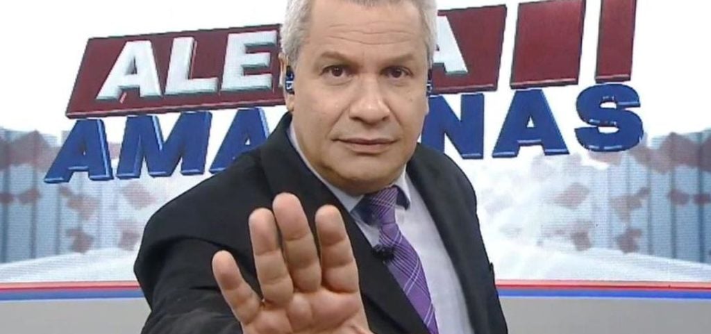 http://tvfoco.uai.com.br/wp-content/uploads/2015/05/Daniela-Mercury.jpg