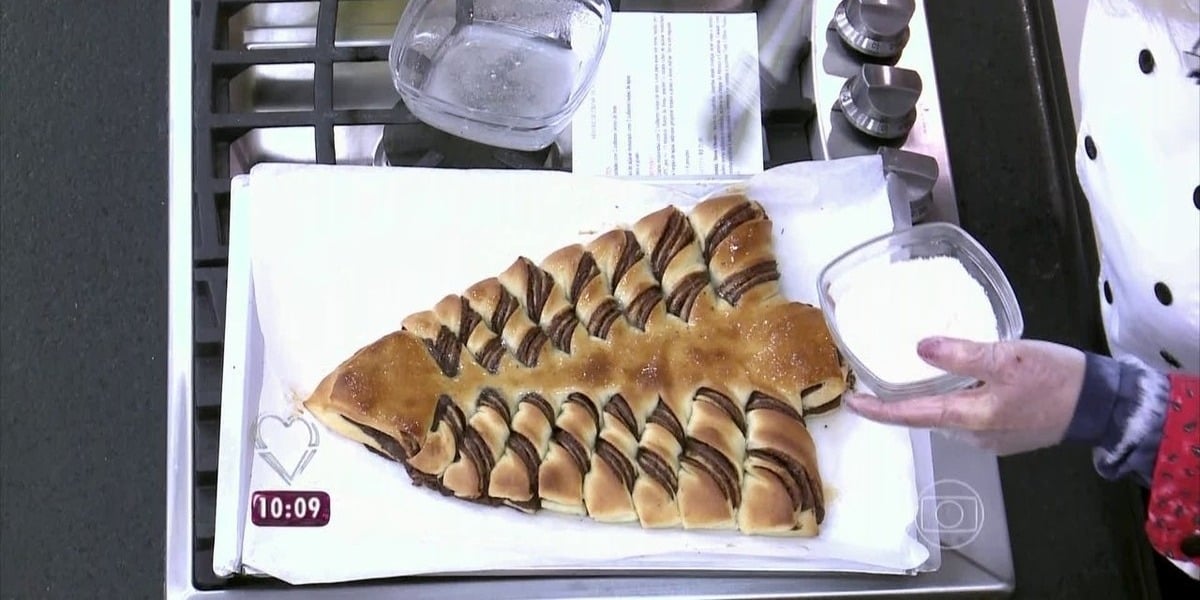 Árvore de creme de avelã preparada or Ana Maria Braga (Foto: Reprodução)