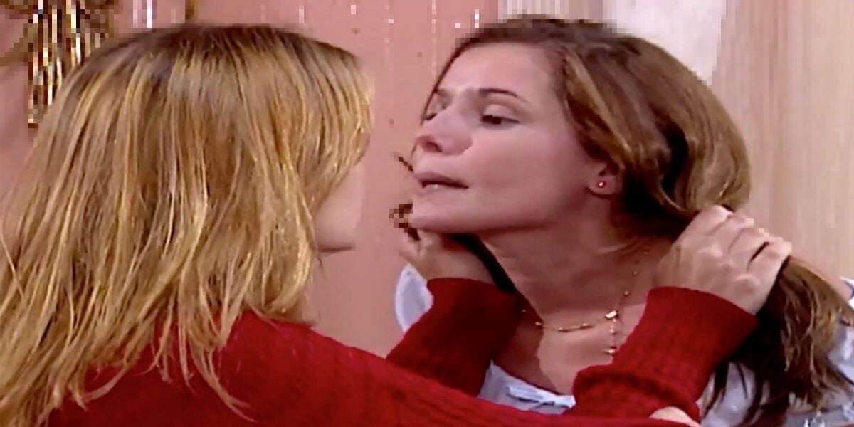 Camila e Íris brigam em cena de Laços de Família 