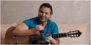 Eduardo Costa expõe corpão em foto e chama a atenção (Foto: Reprodução)