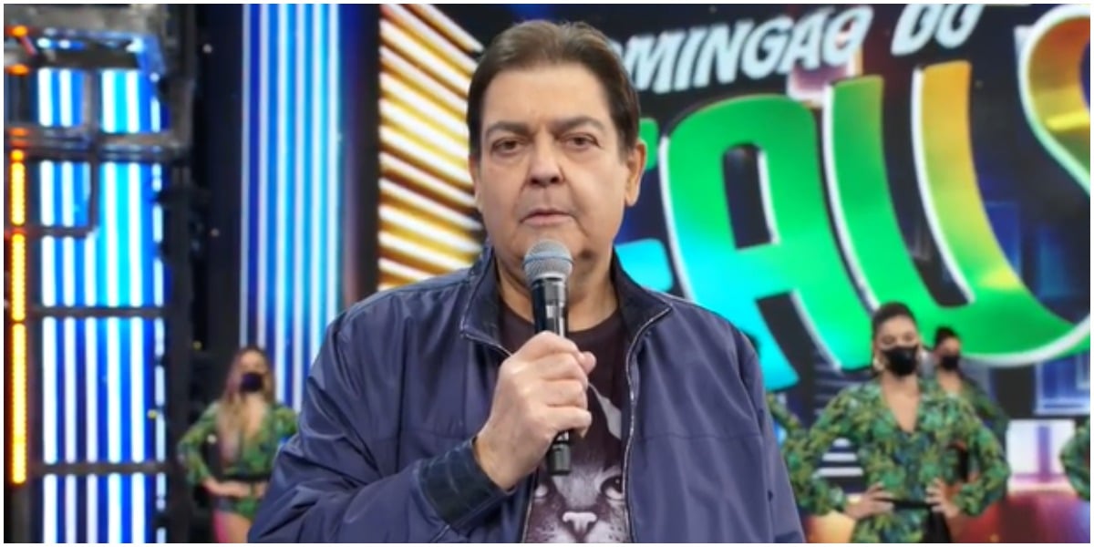 Ex-bailarina do Faustão expõe convivência com o apresentador no ao vivo (Foto: Reprodução)
