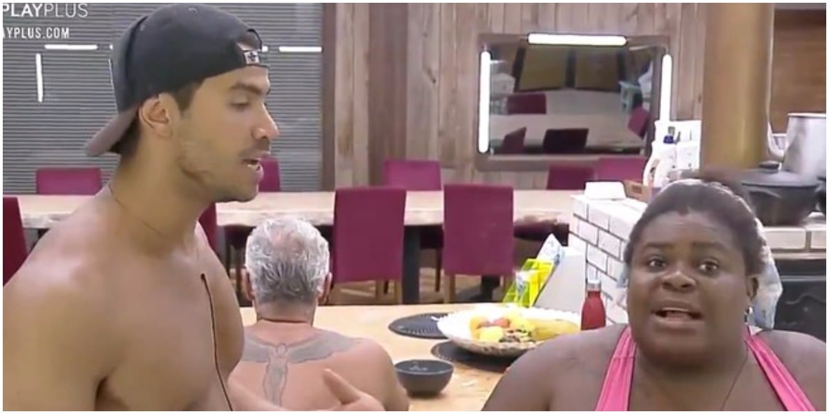 Jojo Todynho e Mariano em cena do reality-show A Fazenda 12 - Foto: Reprodução