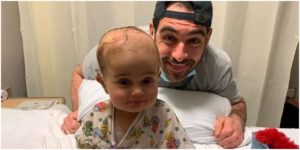 Jornalista da CNN lamenta morte da filha de nove meses: “Faleceu nos meus braços”