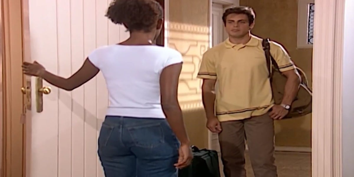 Fred abandona Clara e vai se abrigar na casa da mãe em Laços de Família (Foto: Reprodução)