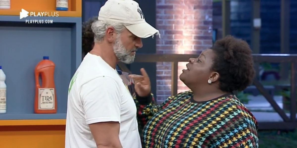 Mateus e Jojo conversando após dinâmica (Foto: Reprodução)