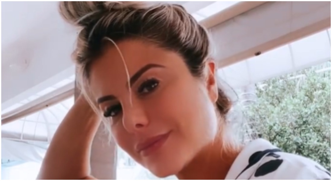 Poliana Rocha falou sobre a família ao postar uma foto com Leonardo, Zé Felipe e Virginia 