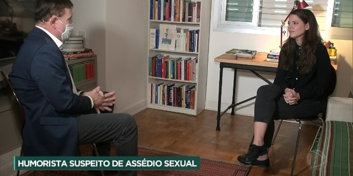 Roberto Cabrini entrevistando a advogada Mayra Cotta (Foto: Reprodução)