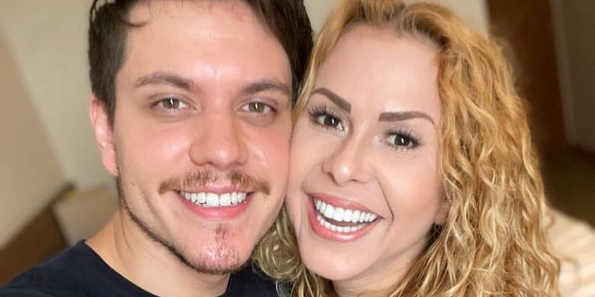 http://tvfoco.uai.com.br/wp-content/uploads/2015/05/Daniela-Mercury.jpg