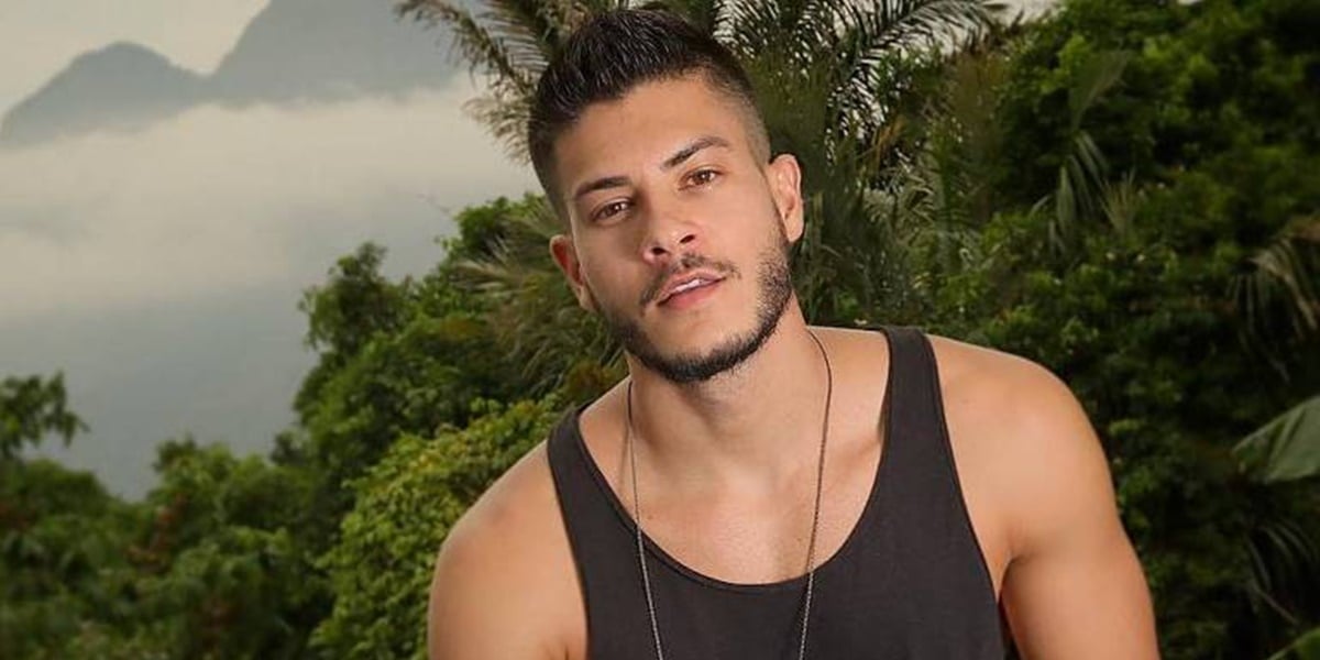 Arthur Aguiar deu show de estrelismo na Record e acabou sendo demitido e não faz mais parte do elenco da novela Gênesis (Foto: Reprodução)