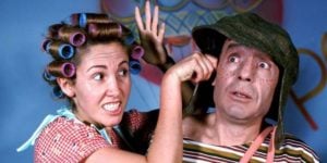 Dona Florinda vê espírito de Chaves em casa (Foto: Reprodução)