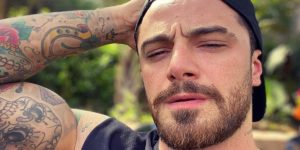Felipe Titto foi criticado após exibir coleção de tênis (Foto: Reprodução / Instagram)