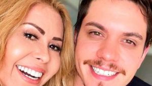 Joelma ao lado de Yago Matos, seu filho  (Foto: Reprodução)