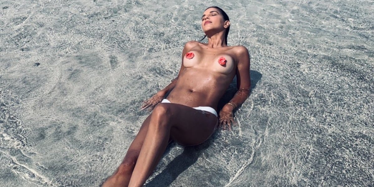 Apresentadora Mariana Rios posa sem parte de cima do biquíni - Foto: Reprodução/Instagram