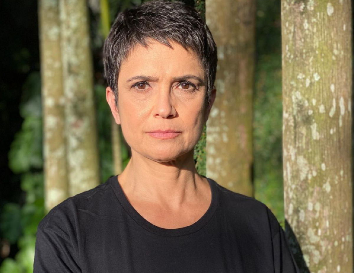 http://tvfoco.uai.com.br/wp-content/uploads/2015/05/Daniela-Mercury.jpg