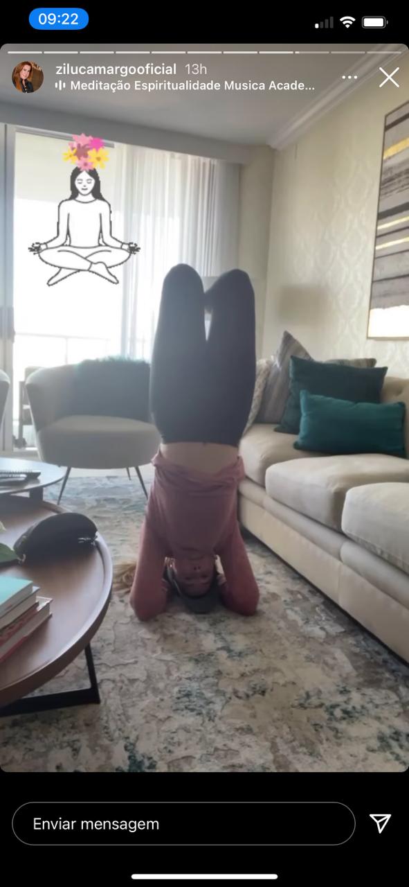 Zilu mostra movimentos tradicionais do Yoga (Reprodução) 